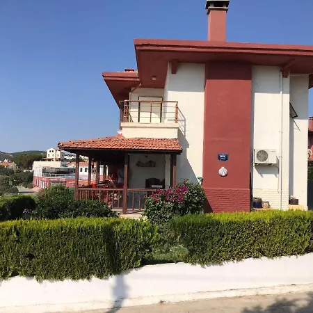 빌라 Esenyali 1 *